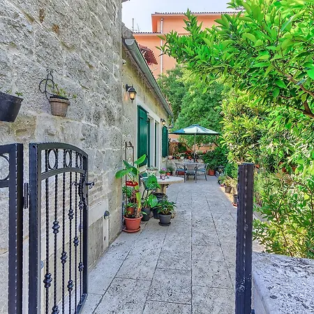 Apartment Charming Mediterranean