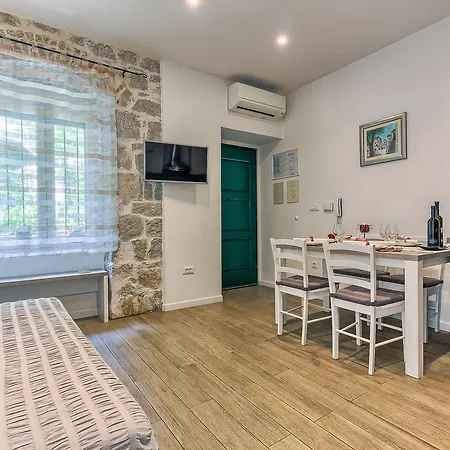 Charming Mediterranean Split